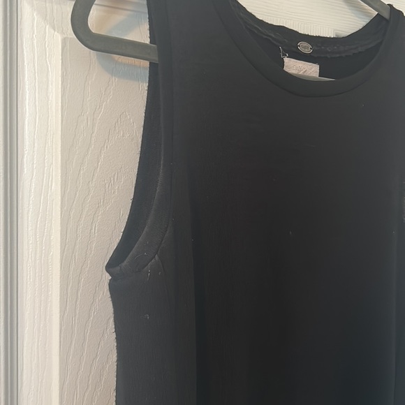 BUNDLE 3/$12 Sleeveless Black Tunic - Picture 2 of 5